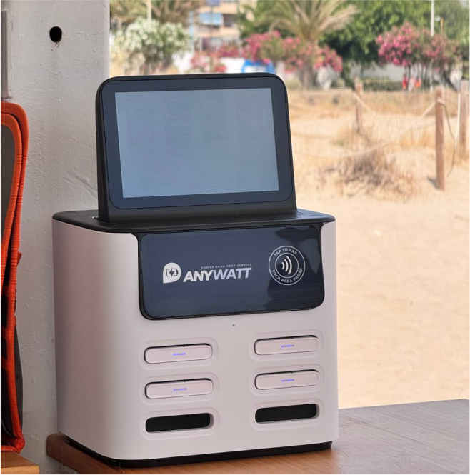 ANYWATT lleva energía a la playa: nueva estación en Sol y Mar Chiringuito, Puerto de Sagunto